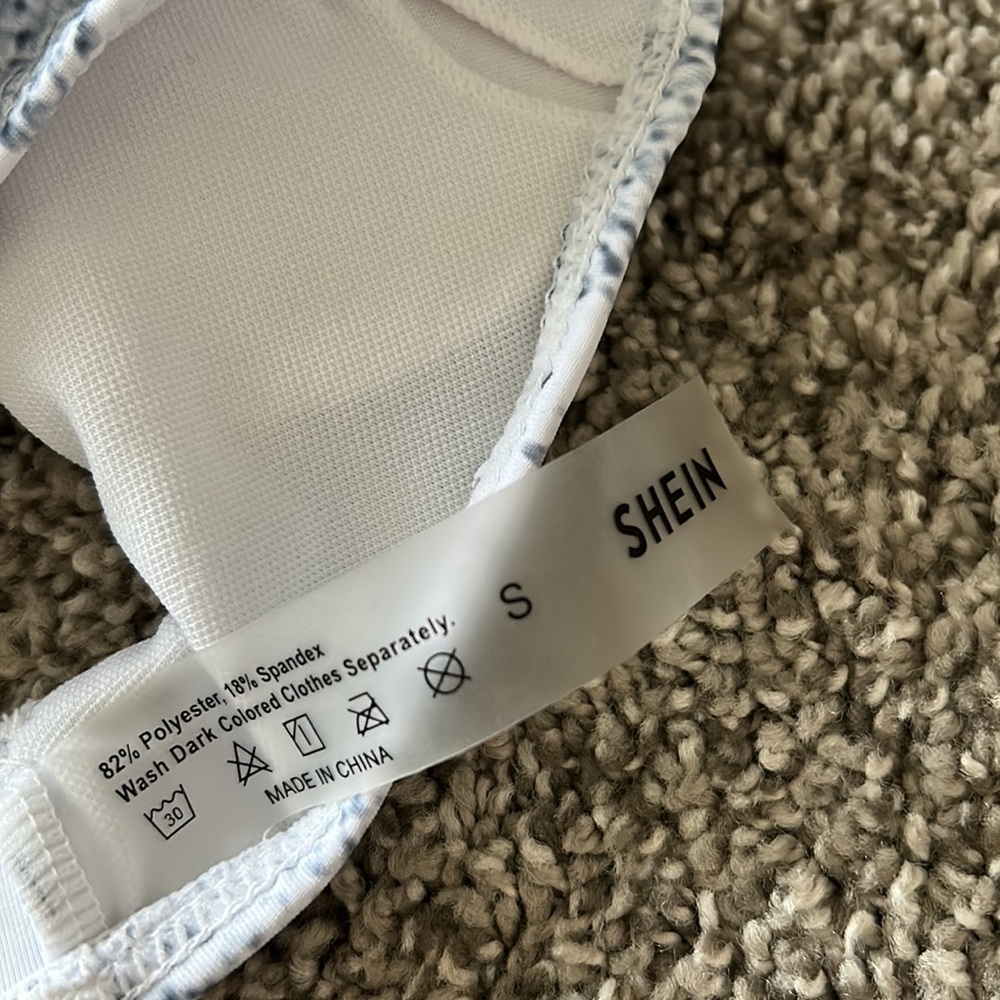 Shein Suit - Picture 4 of 4